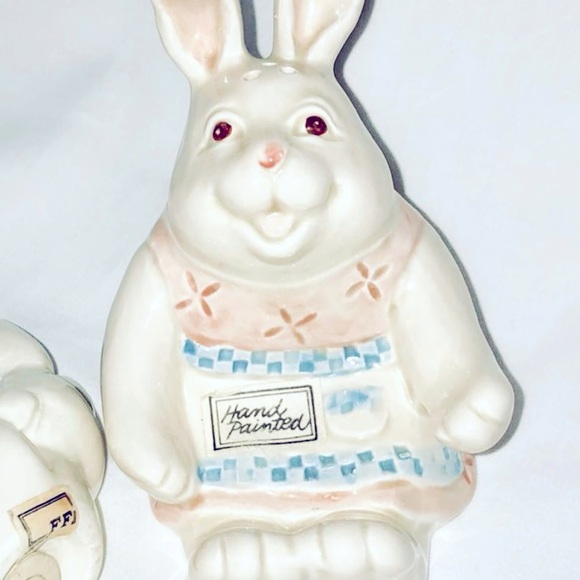 Vintage Fitz & Floyd Bunny Rabbit Mama Baby Salt Pepper Shakers Set - Picture 3 of 5